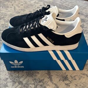 adidas Men’s Gazelle Shoes - size 9.5 - black/white